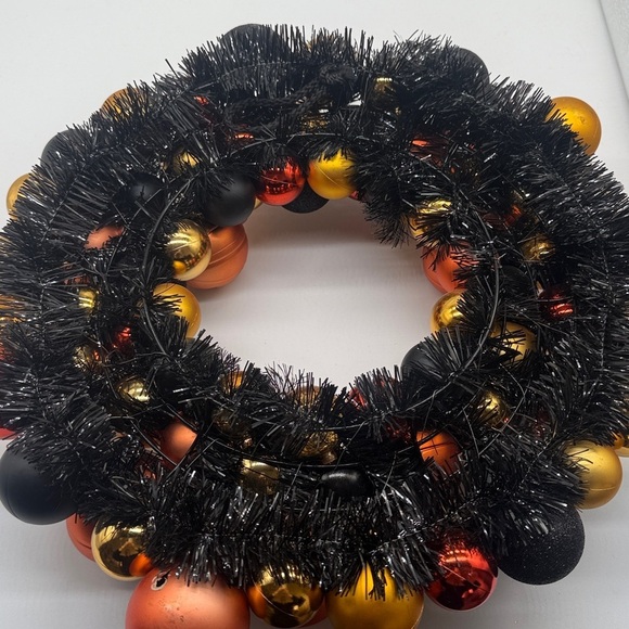 Halloween Shatterproof Ornament Orange Black Gold Shiny Wreath Festive Spooky - Picture 8 of 11